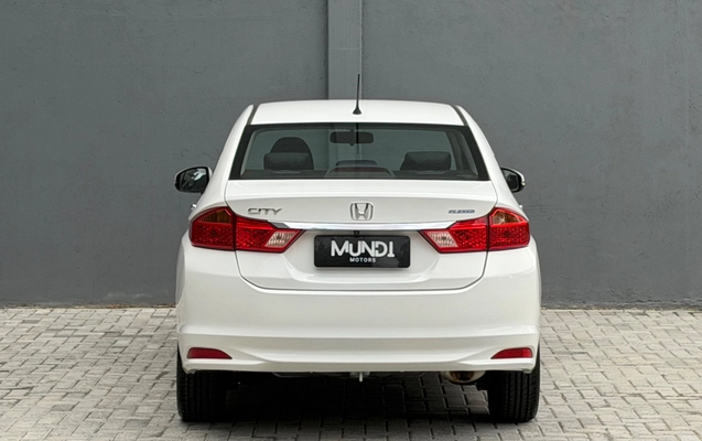 imagem-https://www.socarrao.com.br/sc-vehicle-images-prod/3937232/1789730736629-ecce16ff-1bdc-4272-9092-ebe4e8a7939e.jpg