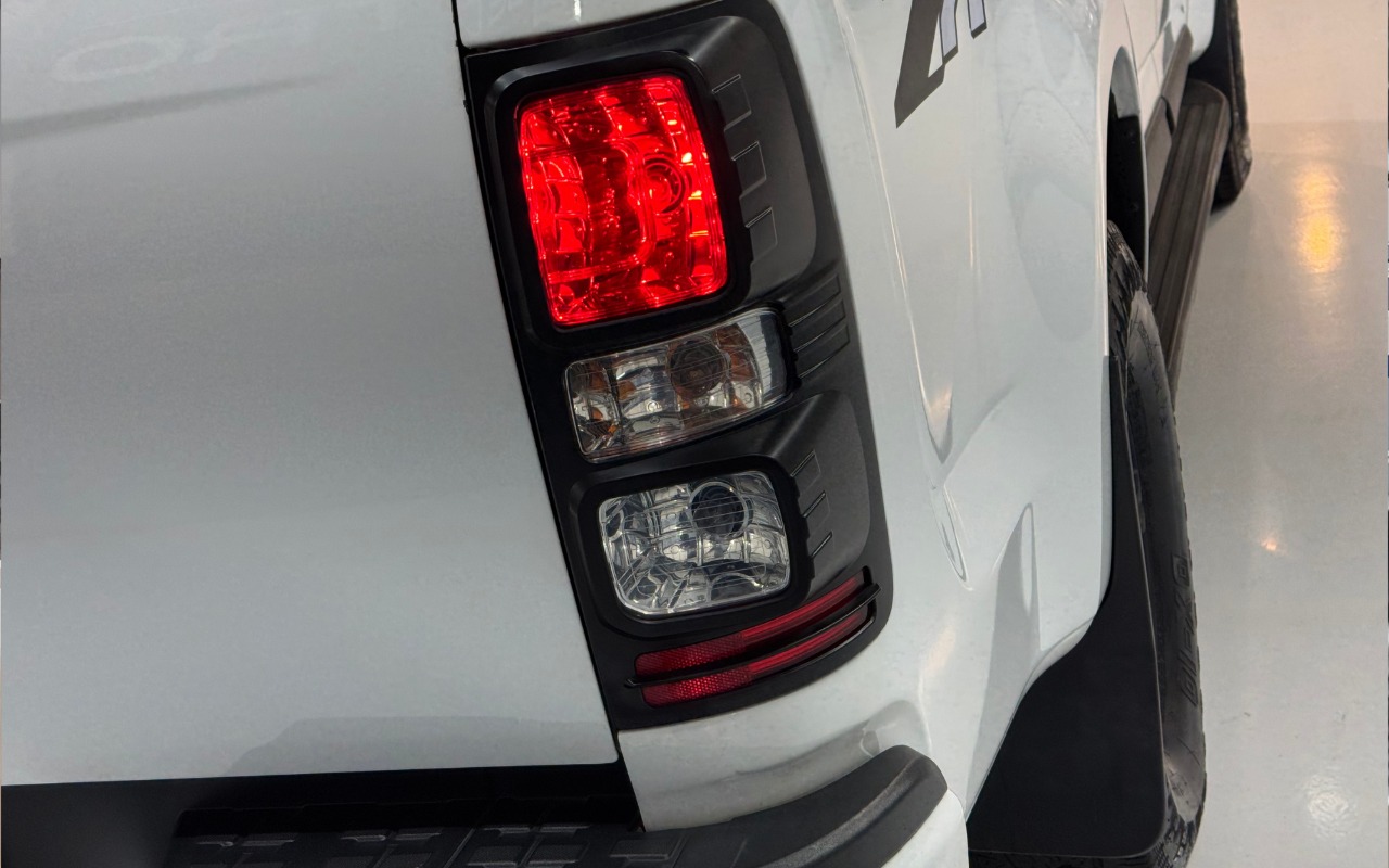 imagem-https://www.socarrao.com.br/sc-vehicle-images-prod/3937246/1789732195326-Q0hFVlJPTEVUIFMxMCBMVCBGRDJBIC0gMjAyMCAtIEJSQU5DTyAtIFFUTDJJNjYgKDEwKS5wbmc.png