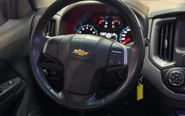 imagem-https://www.socarrao.com.br/sc-vehicle-images-prod/3937246/1789732195905-Q0hFVlJPTEVUIFMxMCBMVCBGRDJBIC0gMjAyMCAtIEJSQU5DTyAtIFFUTDJJNjYgKDE2KS5wbmc.png
