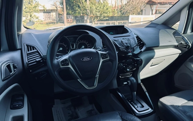 imagem-https://www.socarrao.com.br/sc-vehicle-images-prod/3937259/1789732349075-V2hhdHNBcHAgSW1hZ2UgMjAyNi0wOS0xNSBhdCAxMC4zOS41MCAoMSkuanBlZw.jpeg