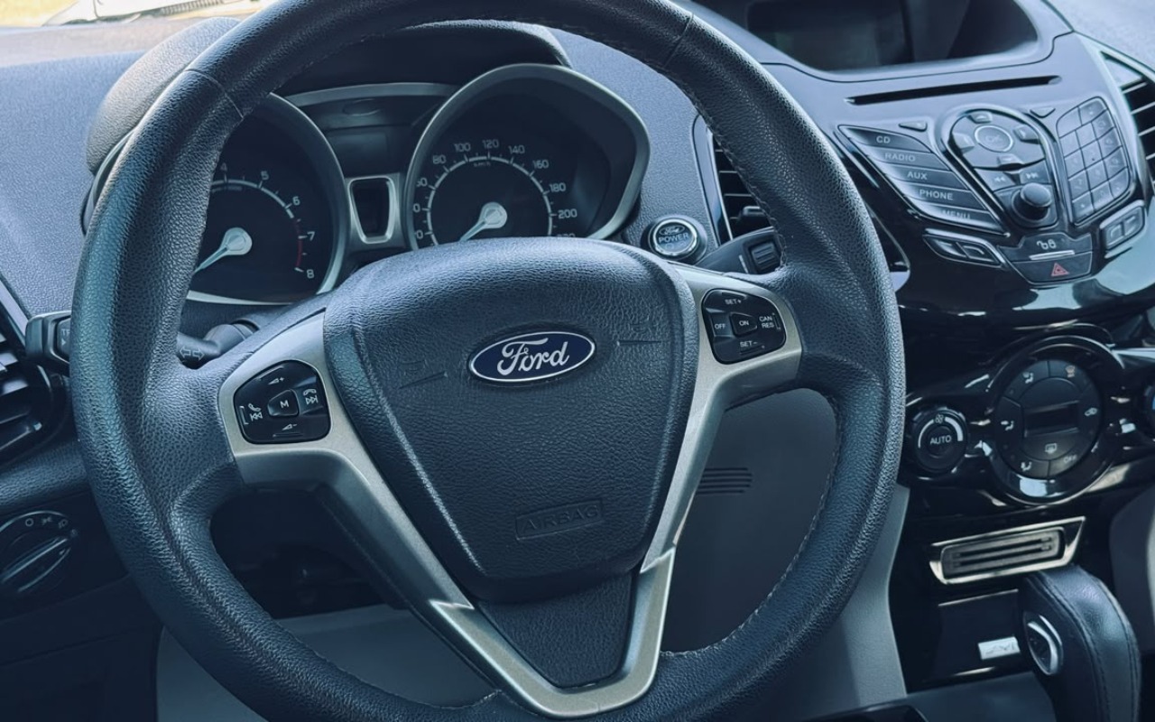 imagem-https://www.socarrao.com.br/sc-vehicle-images-prod/3937259/1789732349126-V2hhdHNBcHAgSW1hZ2UgMjAyNi0wOS0xNSBhdCAxMC4zOS40OSAoMykuanBlZw.jpeg