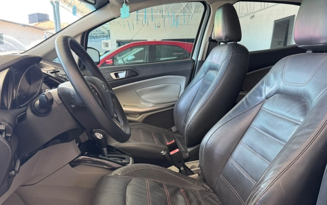 imagem-https://www.socarrao.com.br/sc-vehicle-images-prod/3937259/1789732349218-V2hhdHNBcHAgSW1hZ2UgMjAyNi0wOS0xNiBhdCAxMS4xNy41OCAoMSkuanBlZw.jpeg