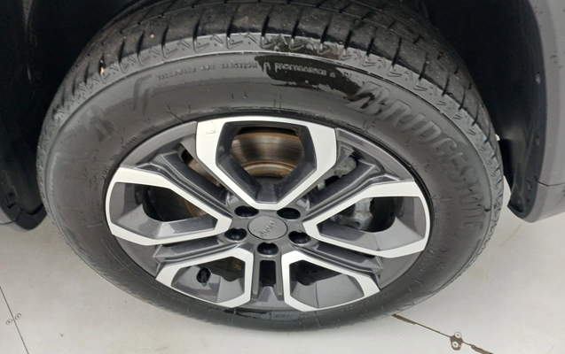imagem-https://www.socarrao.com.br/sc-vehicle-images-prod/3937799/1789733809713-2_110944.jpg