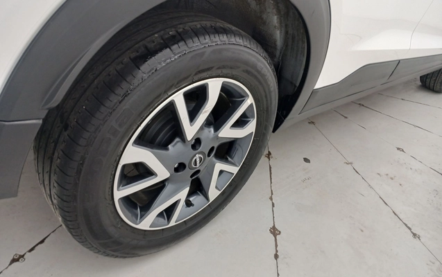 imagem-https://www.socarrao.com.br/sc-vehicle-images-prod/3937810/1789733852541-1_102132.jpg
