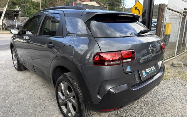imagem-https://www.socarrao.com.br/sc-vehicle-images-prod/3937908/1789734101162-003_3d10a0d31c582b40d9d10d8780e647de.jpg