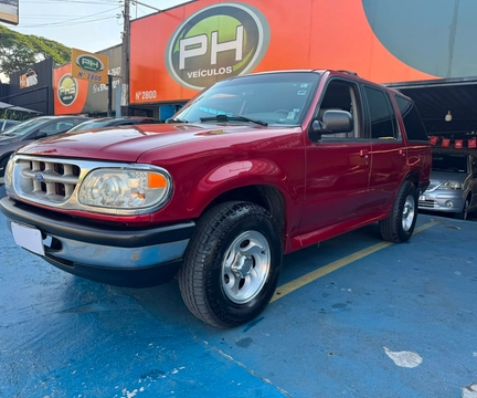 Ford Explorer XLT 4x4 4.0 V6 1997 Vermelho — foto 1 de 3