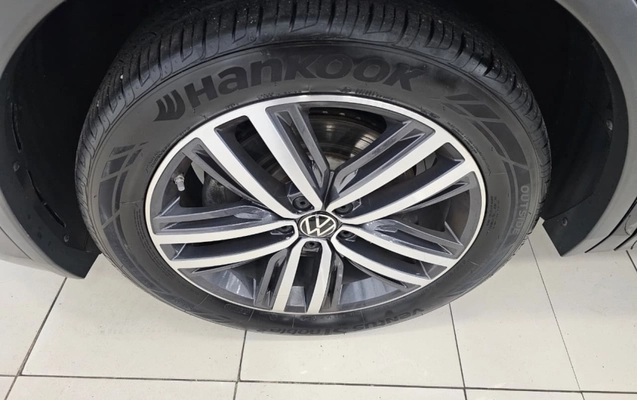 imagem-https://www.socarrao.com.br/sc-vehicle-images-prod/3938104/1789734564626-Rui4Tgr4vlxKOhOrIbficOaxJeuG2Dlx.jpg