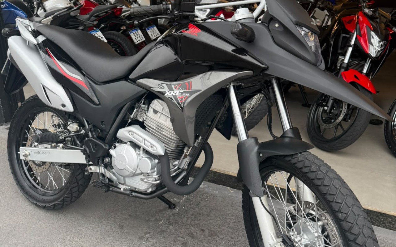 imagem-https://www.socarrao.com.br/sc-vehicle-images-prod/3938122/1789734600049-V2hhdHNBcHAgSW1hZ2UgMjAyNi0wOS0xNyBhdCAxNy4yNC4yMiAoMSkuanBlZw.jpeg
