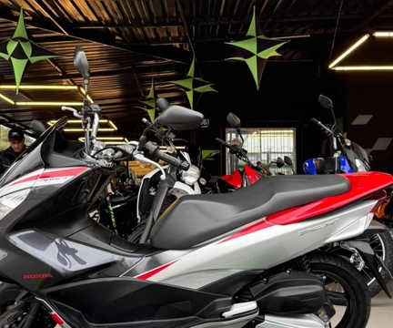 Honda PCX 150 SPORT 2018 Cinza — foto 1 de 3