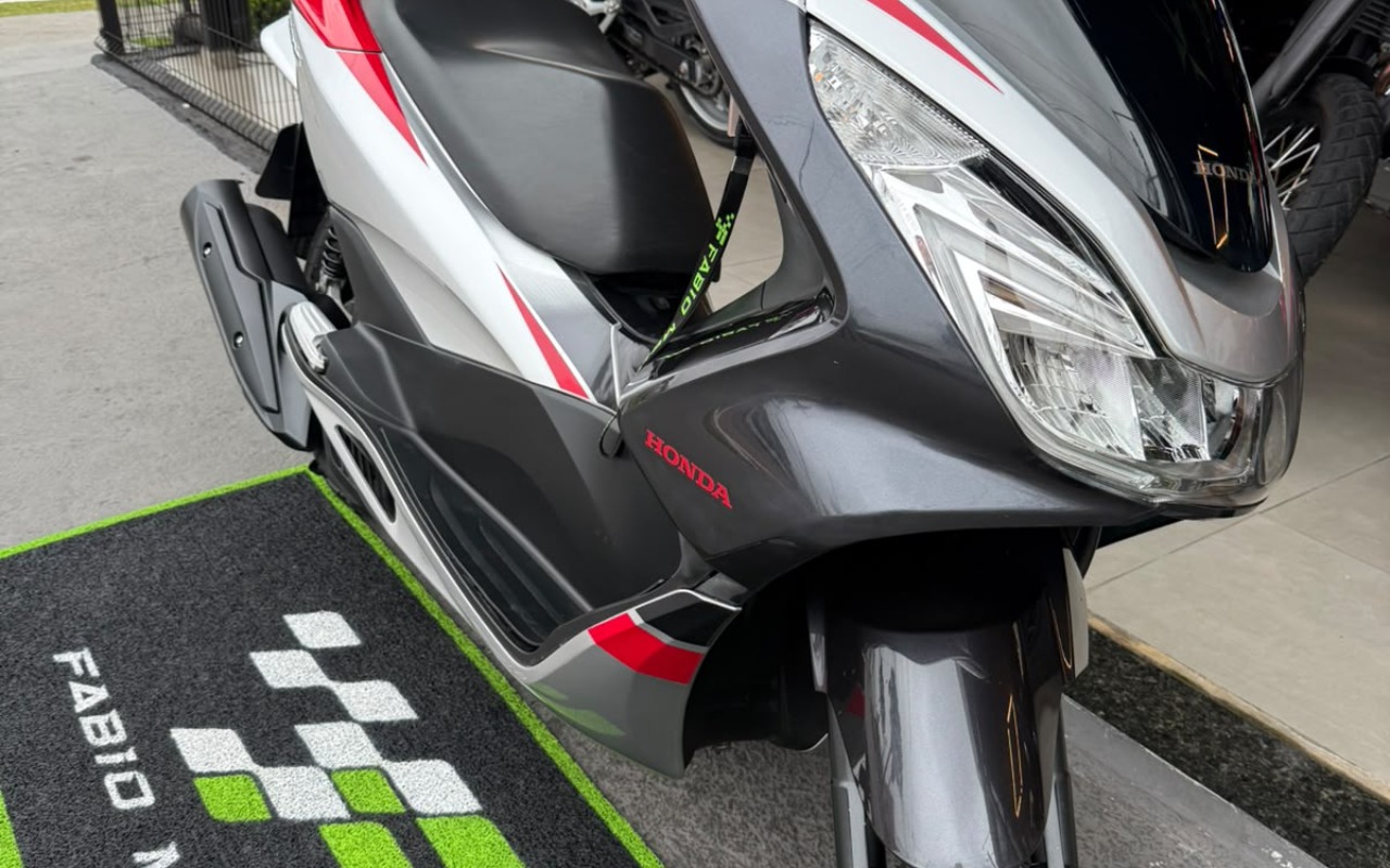 imagem-https://www.socarrao.com.br/sc-vehicle-images-prod/3938156/1789734683336-V2hhdHNBcHAgSW1hZ2UgMjAyNi0wOS0xNiBhdCAxNy4zMS4yNSAoNykuanBlZw.jpeg