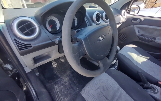 imagem-https://www.socarrao.com.br/sc-vehicle-images-prod/3938200/1789734903655-SU1HXzIwMjYwOTE3XzE0MTMxOTIyNF9IRFIuanBn.jpg