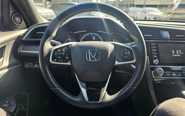imagem-https://www.socarrao.com.br/sc-vehicle-images-prod/3938210/1789734891117-GlOpTGNzYj4PM57TZSs8hO8lK6cYNZaG.jpg