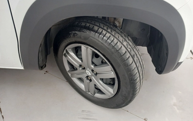 imagem-https://www.socarrao.com.br/sc-vehicle-images-prod/3938327/1789735222356-1_034630.jpg