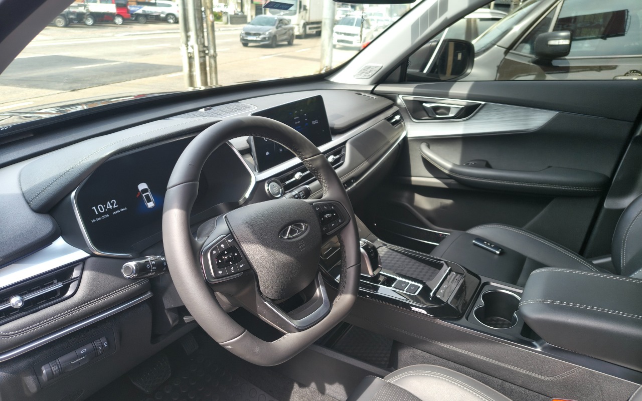 imagem-https://www.socarrao.com.br/sc-vehicle-images-prod/3939475/1789740300095-SU1HXzIwMjYwOTE4XzEwNDMzNDAxMF9IRFIuanBn.jpg