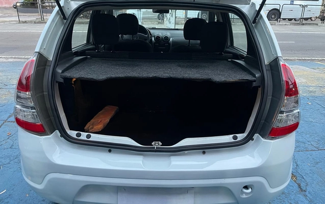imagem-https://www.socarrao.com.br/sc-vehicle-images-prod/3939489/1789737325169-6dda4702-b4df-4bf4-b45c-f98abde8345a.jpg