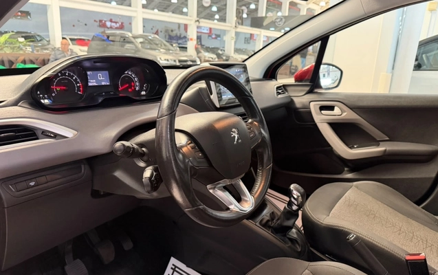 imagem-https://www.socarrao.com.br/sc-vehicle-images-prod/3939519/1789737475313-Zjg3YWYwYWUtM2FjOC00M2E4LWJkMDAtN2YwZGJhMzlkODg4LmpwZWc.jpeg