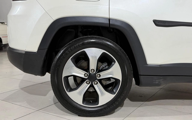 imagem-https://www.socarrao.com.br/sc-vehicle-images-prod/3939569/1789737552232-6502f26acb1a4eaebcb41792e16d6ed4_1789737520409.jpg