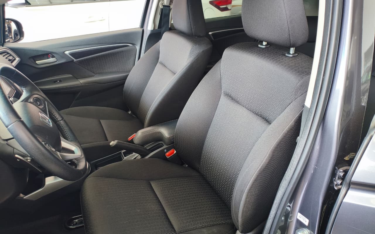 imagem-https://www.socarrao.com.br/sc-vehicle-images-prod/3939663/1789737645359-aW4gMDEuanBlZw.jpeg