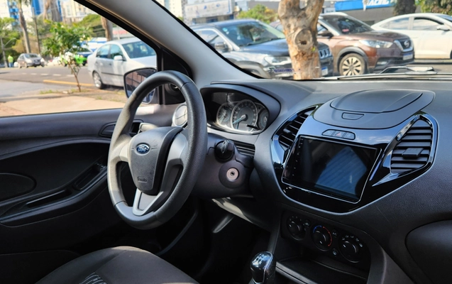 imagem-https://www.socarrao.com.br/sc-vehicle-images-prod/3939698/1789737683210-2e3f5a1b-3bfd-486d-97a4-d176f1c259c1.jpg