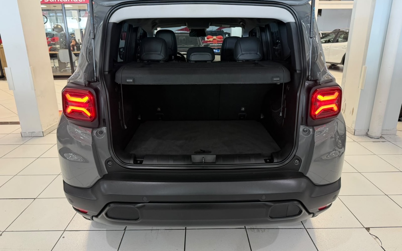 imagem-https://www.socarrao.com.br/sc-vehicle-images-prod/3939895/1789738073157-Mjg5NjU1Y2MtMDllYS00ZTEyLWI4ZTktYjExZTZhMDljOWM5LmpwZWc.jpeg
