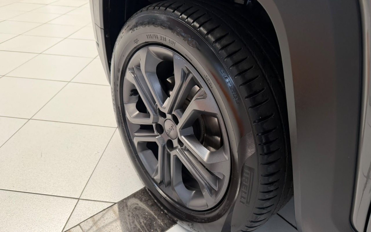 imagem-https://www.socarrao.com.br/sc-vehicle-images-prod/3939895/1789738073219-OTQ0OWU1ODMtYzcwYy00MzUzLWEyOTItZWExOGQ4MDA1ZTA2LmpwZWc.jpeg