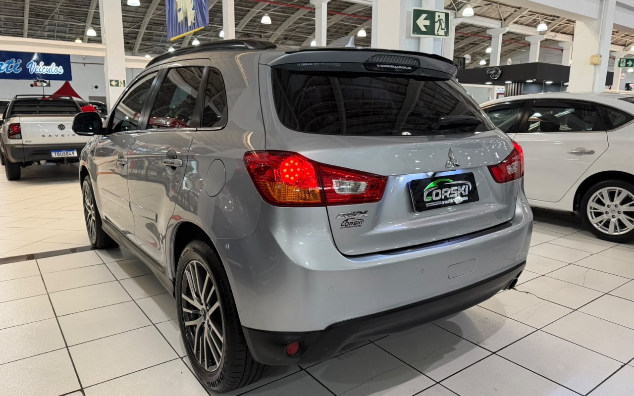 imagem-https://www.socarrao.com.br/sc-vehicle-images-prod/3940170/1789738623818-YzkwNDM4NzUtMjkwOS00ZGIxLWIxYTctZTQ3MWRjYWY0YWUxLmpwZWc.jpeg