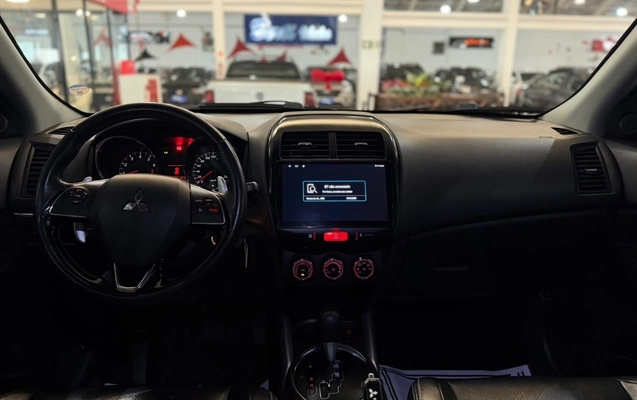 imagem-https://www.socarrao.com.br/sc-vehicle-images-prod/3940170/1789738624114-ZDQ1MjZmZTctODI5ZS00MWZkLTgxMjAtZGQyY2I3NTkyZjVmLmpwZWc.jpeg