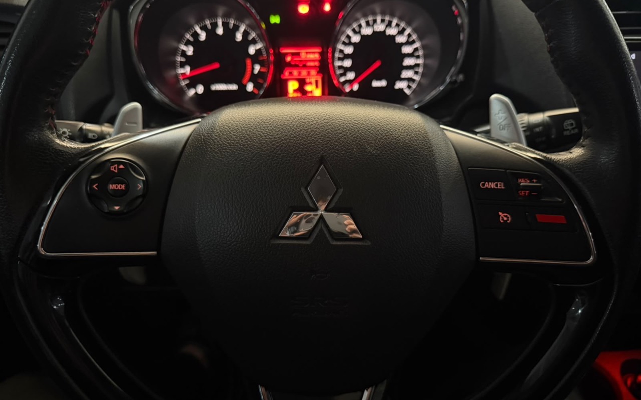 imagem-https://www.socarrao.com.br/sc-vehicle-images-prod/3940170/1789738624236-ZTgyY2Q3MGYtNWQ5MC00NzU2LWE1NzEtMTU2YjQ2NzI0YTVkLmpwZWc.jpeg