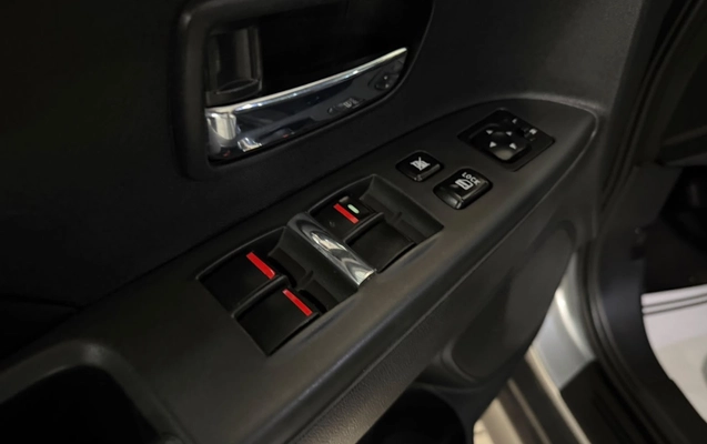 imagem-https://www.socarrao.com.br/sc-vehicle-images-prod/3940170/1789738624518-MDlmOGMyODUtZmU4MC00ZTAwLThlMWQtNTQ2YTkzNDFiN2RmLmpwZWc.jpeg