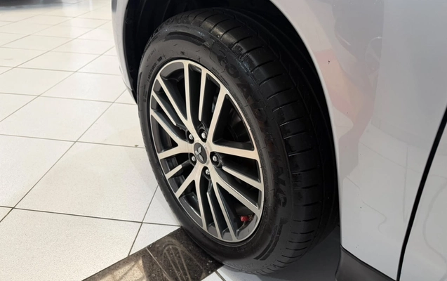 imagem-https://www.socarrao.com.br/sc-vehicle-images-prod/3940170/1789738624654-MDAyZjA0MmUtZjg2NC00MWJmLWIwMmEtYzdkNzFiOGI5YzgxLmpwZWc.jpeg