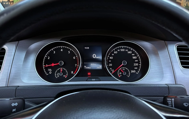imagem-https://www.socarrao.com.br/sc-vehicle-images-prod/3940210/1789738795515-305fc4ff-d4cc-40f0-bccb-04fdddedb3b9.jpg