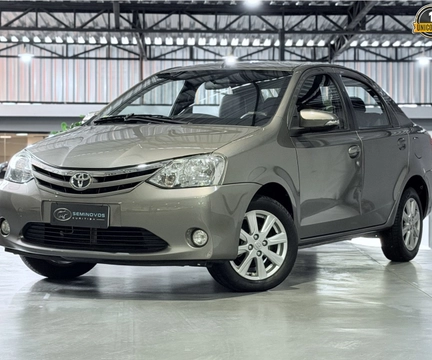 Toyota Etios 2017 Cinza — foto 1 de 3