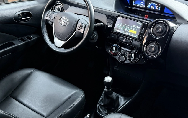 imagem-https://www.socarrao.com.br/sc-vehicle-images-prod/3940420/1789739402392-11_010123.jpg