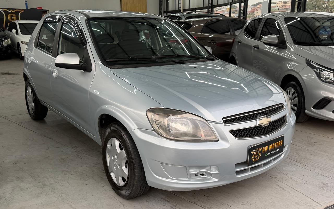 imagem-https://www.socarrao.com.br/sc-vehicle-images-prod/3940676/1789739777592-V2hhdHNBcHAgSW1hZ2UgMjAyNi0wOS0xOCBhdCAxMC41NC4yMy5qcGVn.jpeg