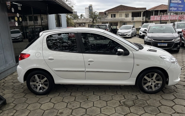 imagem-https://www.socarrao.com.br/sc-vehicle-images-prod/3940699/1789739873497-1_033714.jpg