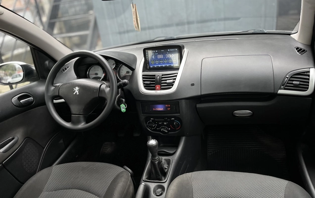 imagem-https://www.socarrao.com.br/sc-vehicle-images-prod/3940699/1789739873511-1_033731.jpg