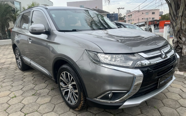 imagem-https://www.socarrao.com.br/sc-vehicle-images-prod/3940709/1789740131645-SU1HXzE3ODIuanBlZw.jpeg