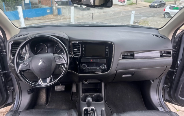 imagem-https://www.socarrao.com.br/sc-vehicle-images-prod/3940709/1789740131902-SU1HXzE3ODAuanBlZw.jpeg