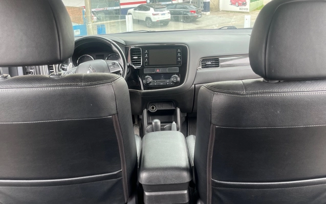 imagem-https://www.socarrao.com.br/sc-vehicle-images-prod/3940709/1789740132134-SU1HXzE3NzkuanBlZw.jpeg