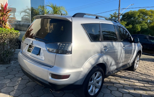imagem-https://www.socarrao.com.br/sc-vehicle-images-prod/3940817/1789740613755-SU1HXzIwOTUuanBlZw.jpeg