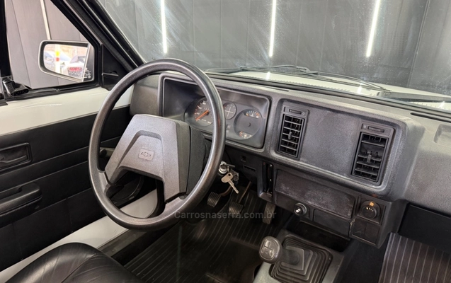 imagem-https://www.socarrao.com.br/sc-vehicle-images-prod/3940997/1789740541328-7213293e572faffc79473994bc61e578_big.jpeg