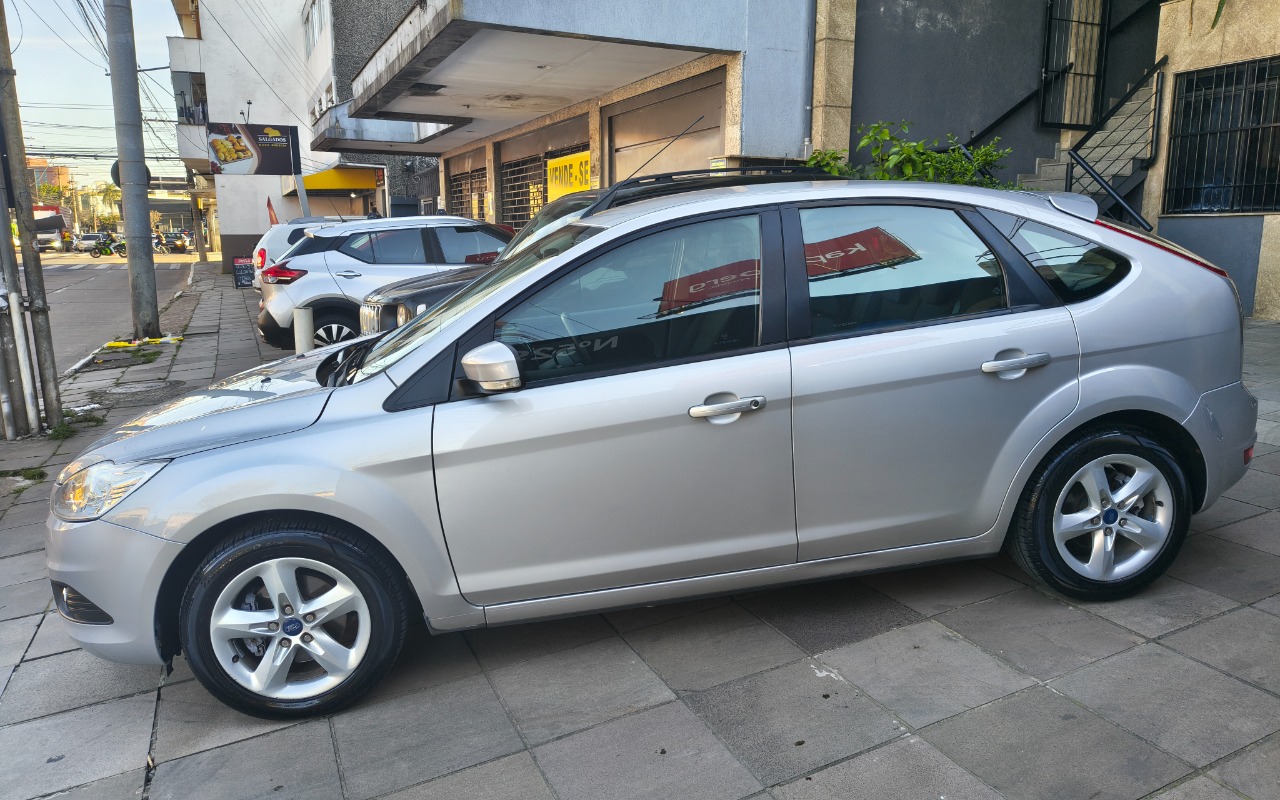 imagem-https://www.socarrao.com.br/sc-vehicle-images-prod/3941112/1789740864632-SU1HXzIwMjYwOTE3XzE2MjMyNDk3M19IRFIuanBn.jpg