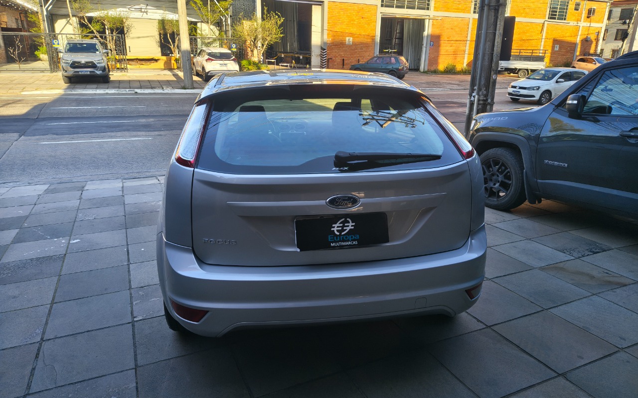 imagem-https://www.socarrao.com.br/sc-vehicle-images-prod/3941112/1789740864866-SU1HXzIwMjYwOTE3XzE2MjMzNzg2N19IRFIuanBn.jpg