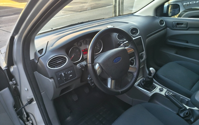 imagem-https://www.socarrao.com.br/sc-vehicle-images-prod/3941112/1789740865154-SU1HXzIwMjYwOTE3XzE2MjQxNTM4M19IRFIuanBn.jpg