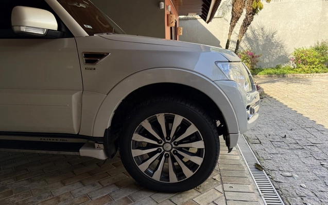 imagem-https://www.socarrao.com.br/sc-vehicle-images-prod/3941117/1789740969524-vehicle_image_1789740703_c17c482b7a67b84011b234da2cb139b3.jpeg