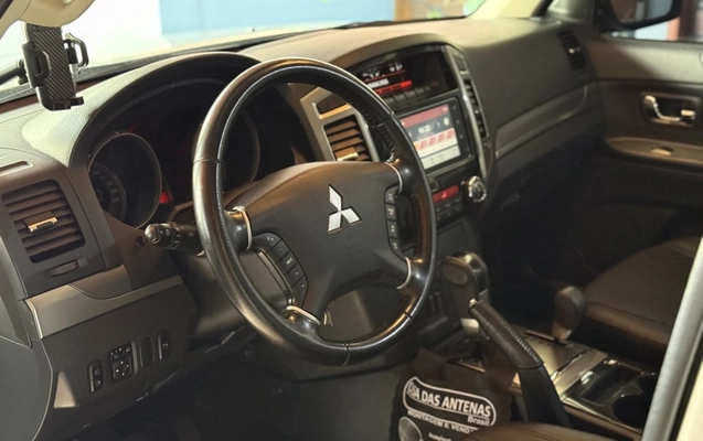 imagem-https://www.socarrao.com.br/sc-vehicle-images-prod/3941117/1789740969556-vehicle_image_1789740782_383059a207ffce42ef8cafcbf379affb.jpeg