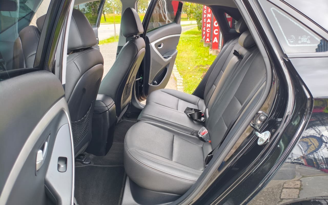 imagem-https://www.socarrao.com.br/sc-vehicle-images-prod/3941195/1789741093219-V2hhdHNBcHAgSW1hZ2UgMjAyNi0wOS0xOCBhdCAxMC4zNi40NCAoMikuanBlZw.jpeg