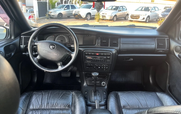 imagem-https://www.socarrao.com.br/sc-vehicle-images-prod/3941473/1789741651333-SU1HXzI2MzEuanBlZw.jpeg