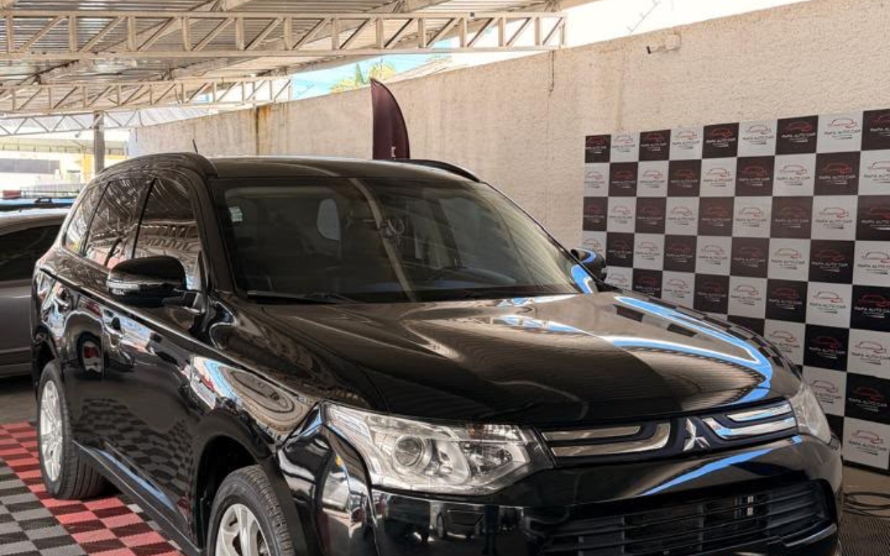 imagem-https://www.socarrao.com.br/sc-vehicle-images-prod/3941570/1789741980094-V2hhdHNBcHAgSW1hZ2UgMjAyNi0wOC0wNCBhdCAxMC4zMi4xMy5qcGVn.jpeg