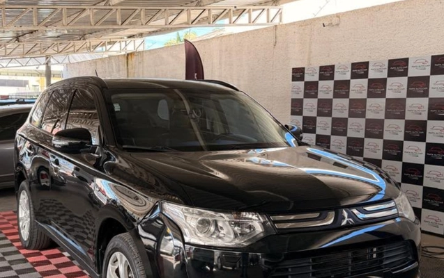 imagem-https://www.socarrao.com.br/sc-vehicle-images-prod/3941570/1789741980094-V2hhdHNBcHAgSW1hZ2UgMjAyNi0wOC0wNCBhdCAxMC4zMi4xMy5qcGVn.jpeg